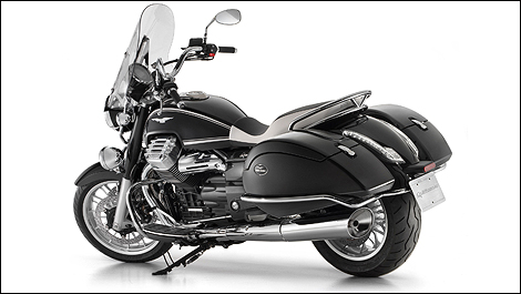 Moto Guzzi California 1400 2013 vue 3/4 arrière