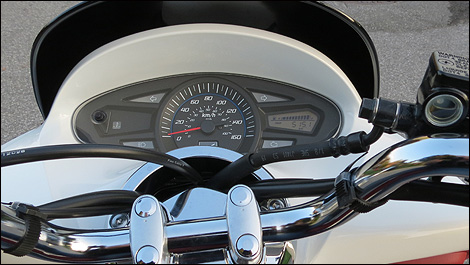 Honda PCX150 2013 intrumentation