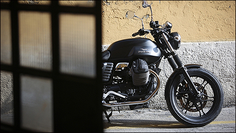 2014 MOTO GUZZI V7 Stone