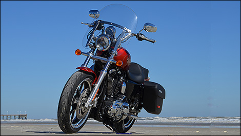 Harley-Davidson SuperLow 1200T 2014 vue 3/4 avant