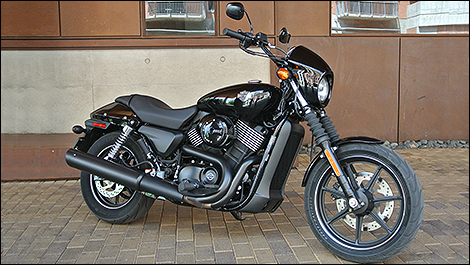 Harley-Davidson Street 750 2015 vue de coté