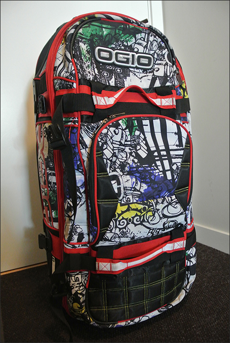 Ogio Rig 9800 Rolling Luggage Bag