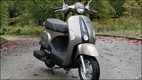 2013 Kymco Sento 110i front view