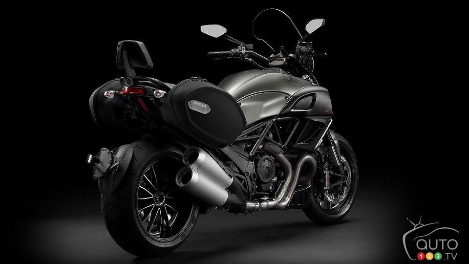 Ducati Diavel Strada 2013