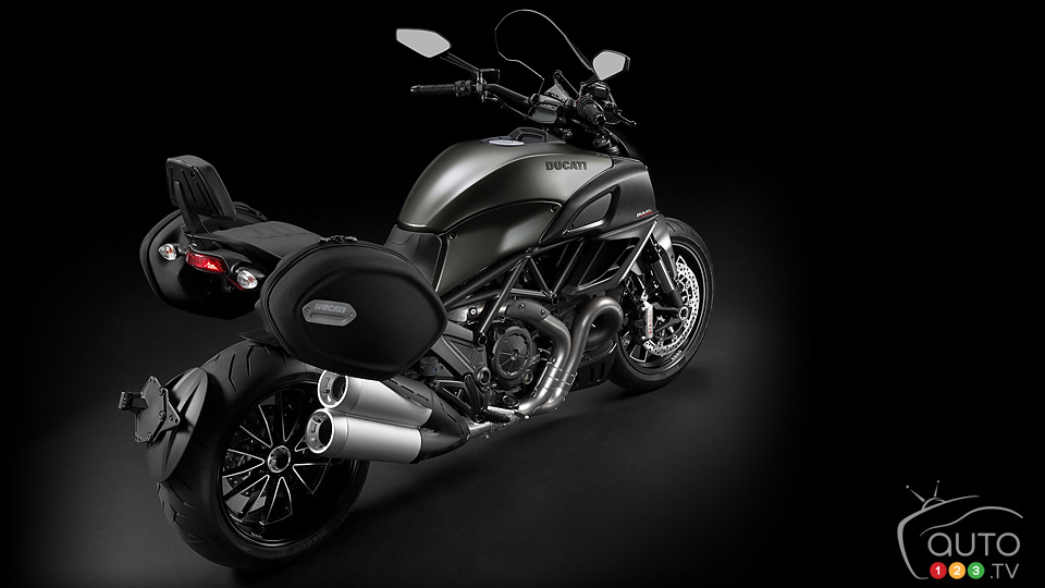 Ducati Diavel Strada 2013