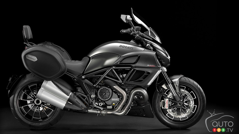 Ducati Diavel Strada 2013