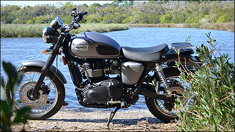 Triumph Scrambler 2013 vue de coté