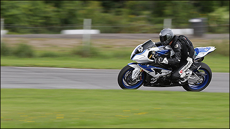 BMW HP4 Competition 2013 vue de coté