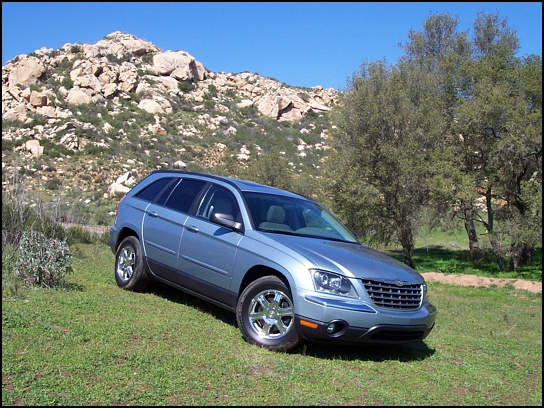 2004 Chrysler Pacifica (Photo: Trevor Hofmann, Canadian Auto Press)